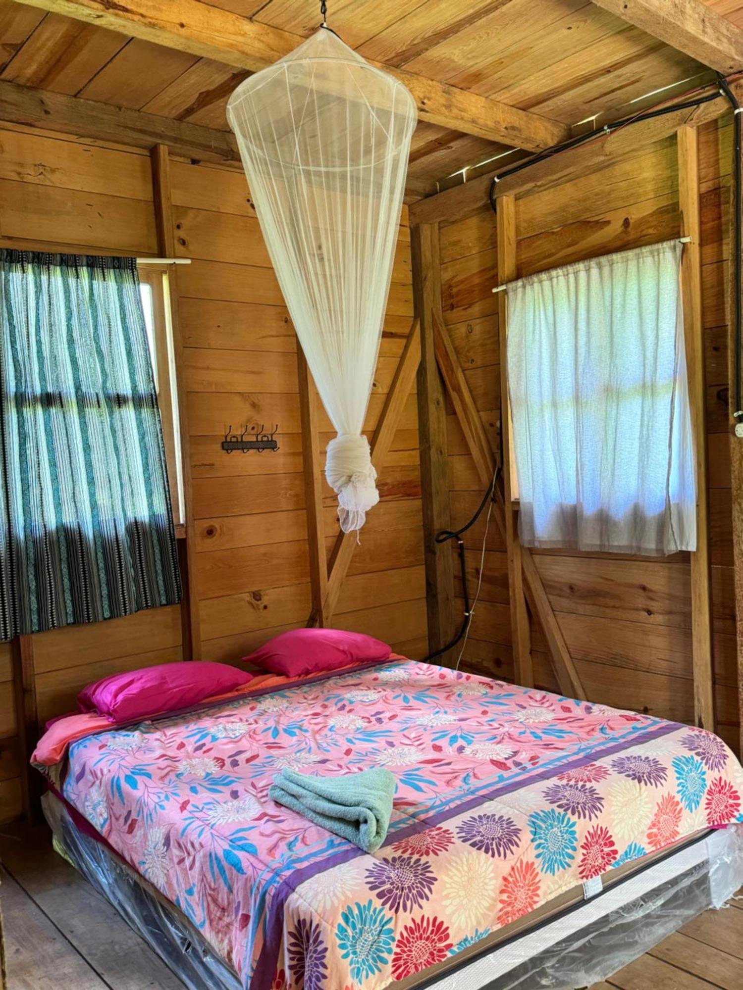 Pachamaya River Hostel Lanquín Екстериор снимка