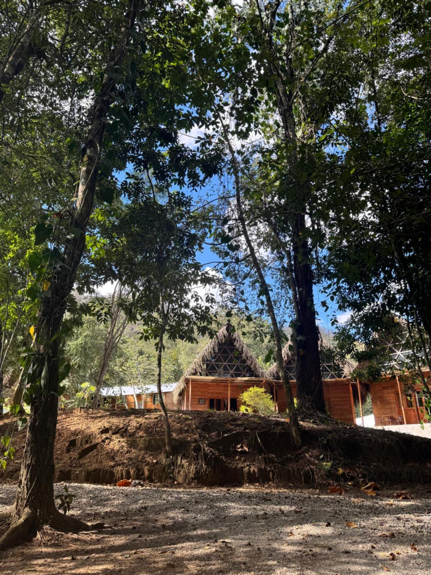 Pachamaya River Hostel Lanquín Екстериор снимка