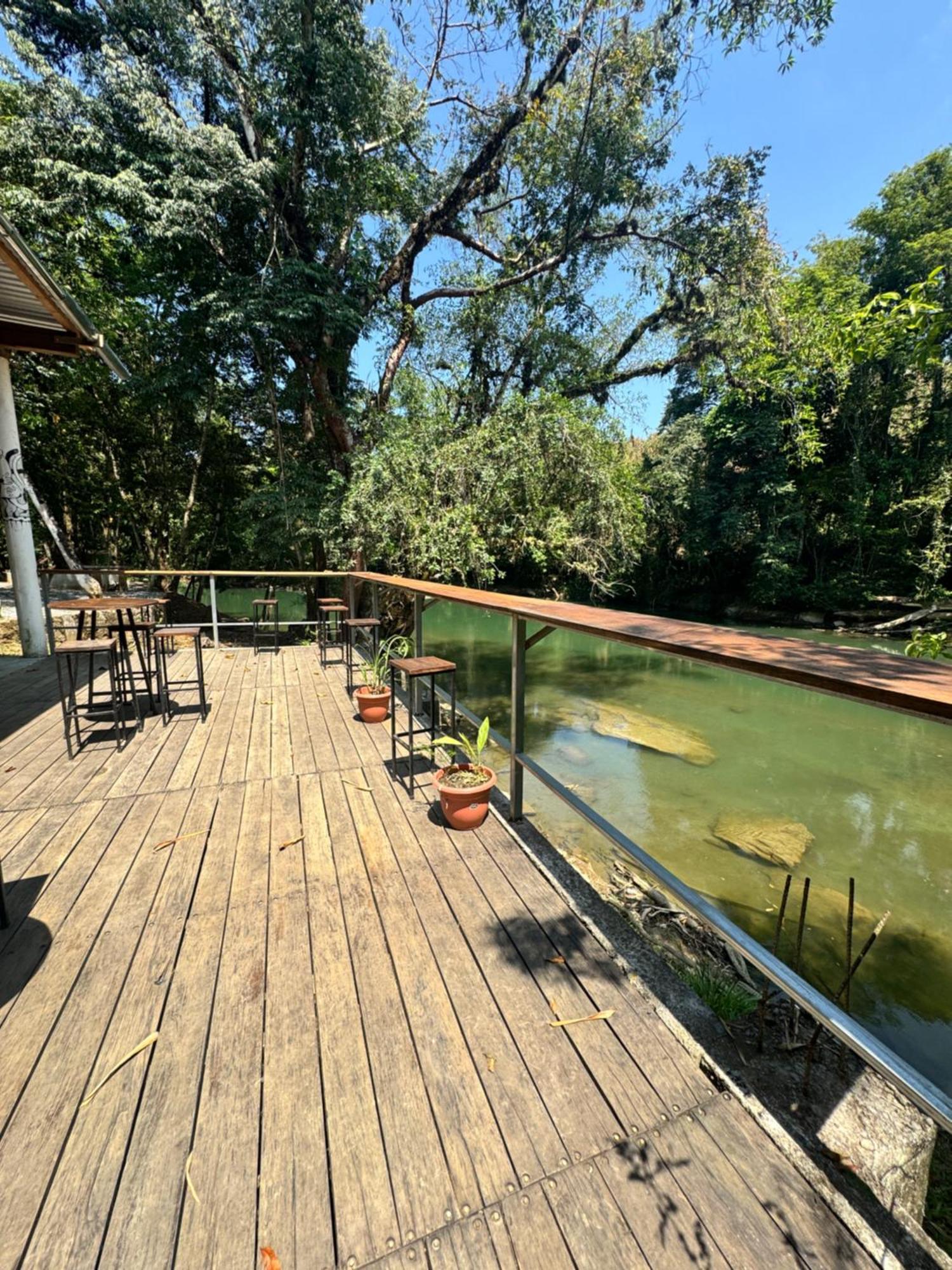 Pachamaya River Hostel Lanquín Екстериор снимка